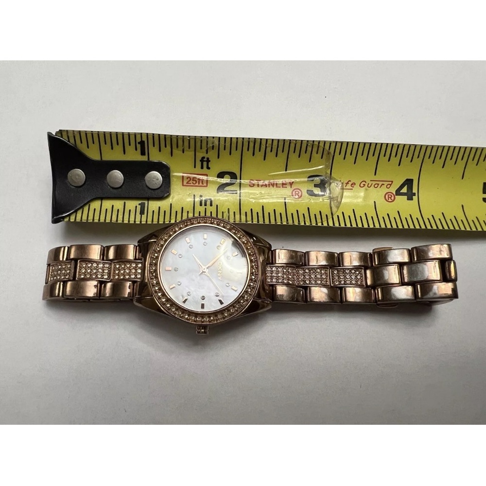 DKNY Rose Gold model  NY8399 new battery keeps time date accurate - Picture 4 of 12